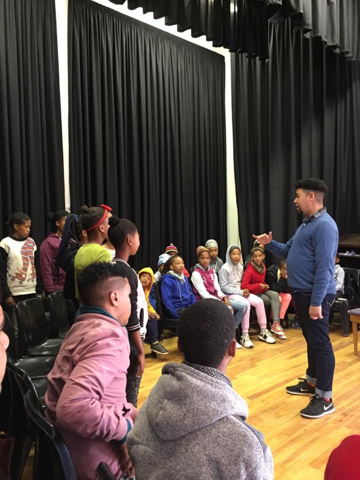 Chester Meyer giving a music workshop
