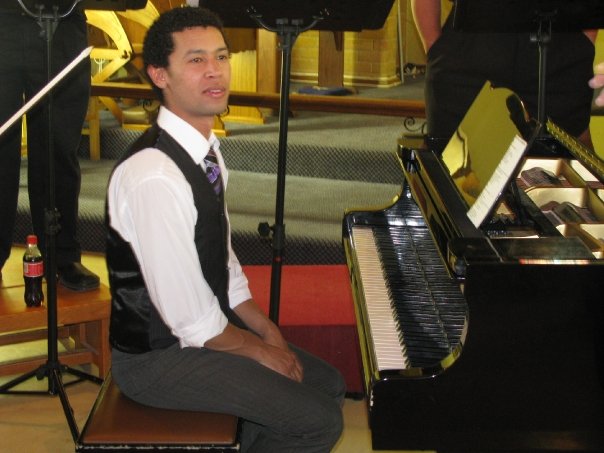 Chester Meyer pianist performing at wedding Cape Town